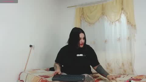 Snapshot of abbyhiltton chatting on October 28, 5:52 am abbyhiltton online show from October 28, 5:52 am