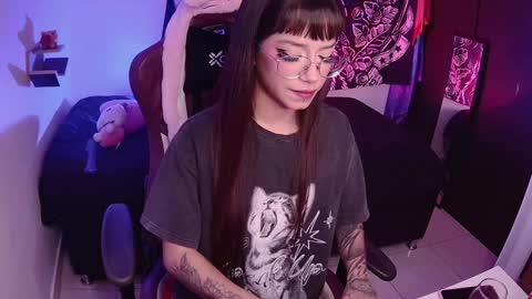 Snapshot of abbylizzyxx chatting on February 3, 2:25 am Abby Lizzy online show from February 3, 2:25 am