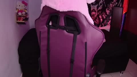 Snapshot of abbylizzyxx chatting on February 8, 1:22 am Abby Lizzy online show from February 8, 1:22 am