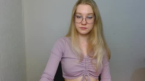 Abby Lovense is active online show from December 14, 2:01 pm