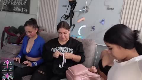 Abella online show from November 28, 2:46 pm