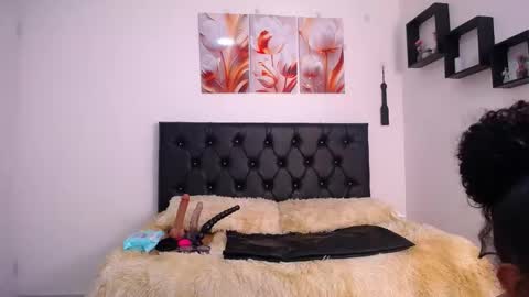 Abigail online show from February 28, 7:03 pm