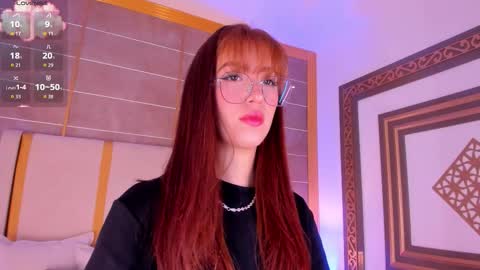 Snapshot of abigailcarter chatting on September 22, 11:20 pm online show from September 22, 11:20 pm