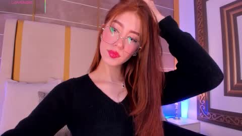 Snapshot of abigailcarter chatting on October 8, 11:54 pm online show from October 8, 11:54 pm