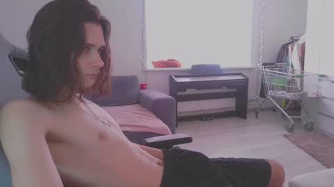 Snapshot of abobus123 chatting on January 26, 7:53 am hi cum in pvt noi extra tip online show from January 26, 7:53 am