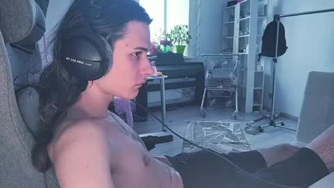 hi  cum in pvt noi extra tip online show from April 21, 12:45 pm