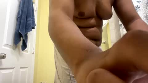 Snapshot of aboveaverage39 chatting on September 28, 12:25 pm aboveaverage39 online show from September 28, 12:25 pm