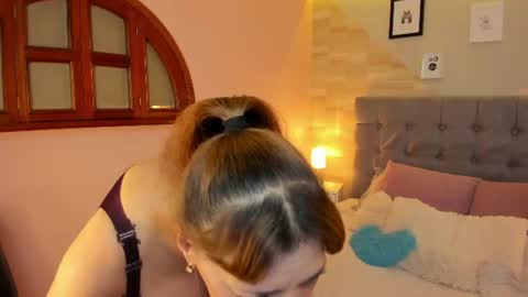 Abril 777 online show from July 22, 11:40 pm