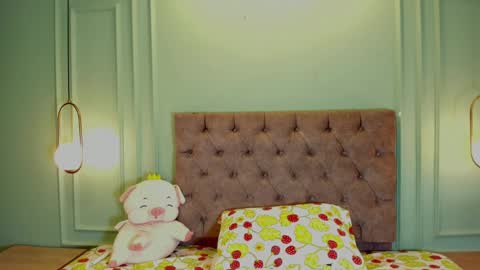 Abril jones online show from February 24, 2:51 am