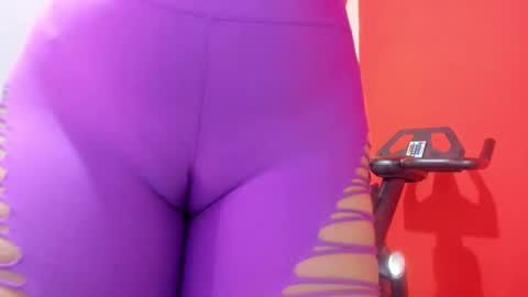 Abril jones online show from January 29, 2:32 pm