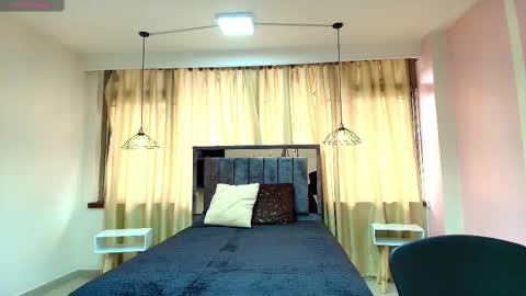 ABRIL MATTHEWS online show from February 25, 1:00 pm