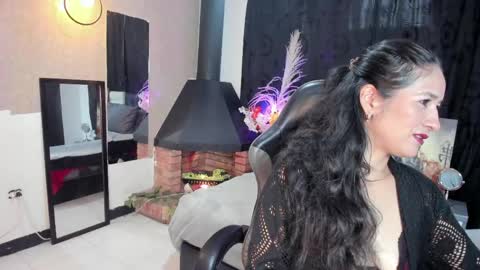 Abril online show from June 2, 5:15 pm