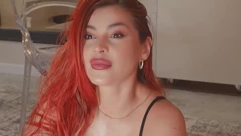 Abril Colls online show from October 24, 4:35 am