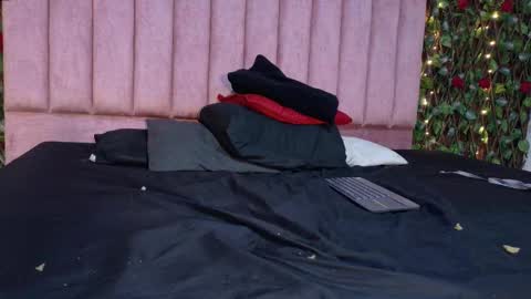 abrilmirren online show from September 25, 4:25 pm