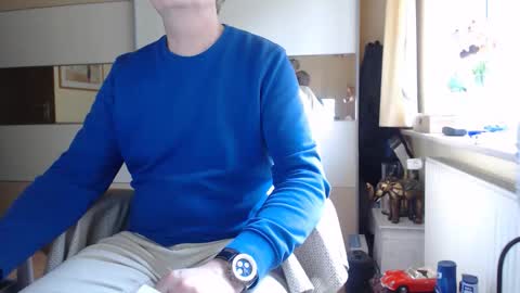 Snapshot of ach471 chatting on October 2, 10:58 am ach471 online show from October 2, 10:58 am