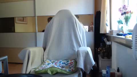 Snapshot of ach471 chatting on September 24, 6:09 am ach471 online show from September 24, 6:09 am
