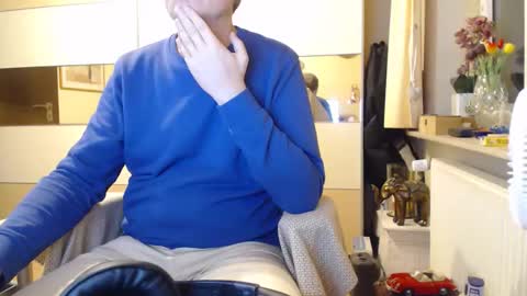 Snapshot of ach471 chatting on September 30, 6:51 pm ach471 online show from September 30, 6:51 pm