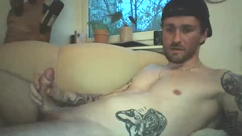 achix2704 online show from May 5, 6:46 pm