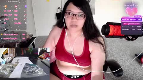 AChubbyGummy online show from April 3, 10:06 pm