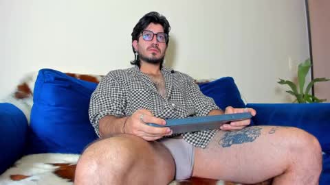 R. online show from March 6, 9:25 am