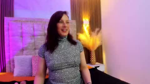 Snapshot of ada_mclaine2 chatting on September 24, 12:12 pm Ada online show from September 24, 12:12 pm