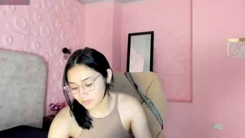 Adaira online show from May 14, 11:30 am