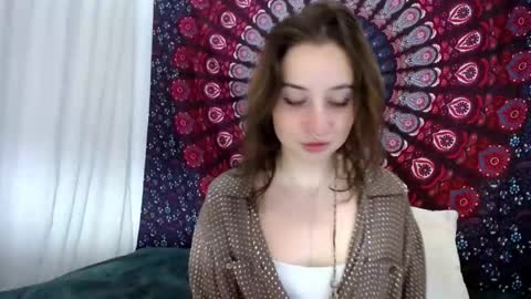 Adalyn online show from December 15, 7:26 am