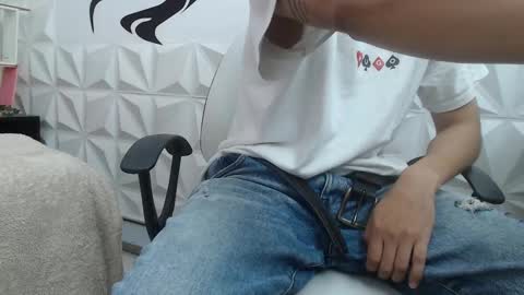Snapshot of adam_evehotroom chatting on February 12, 8:07 pm adam_evehotroom online show from February 12, 8:07 pm