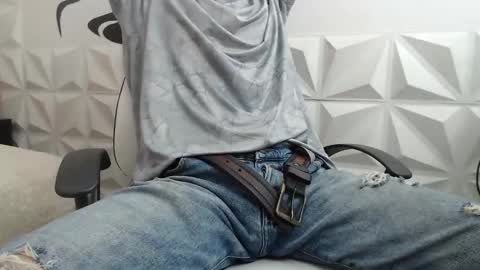 Snapshot of adam_evehotroom chatting on February 25, 9:48 pm adam_evehotroom online show from February 25, 9:48 pm