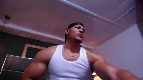 adam_fit19cm online show from June 8, 3:13 pm
