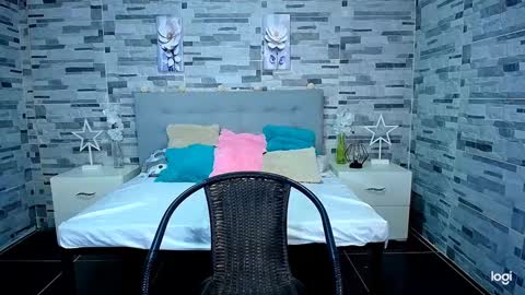 Snapshot of adam_hot11 chatting on October 7, 10:39 pm adam hot11 online show from October 7, 10:39 pm
