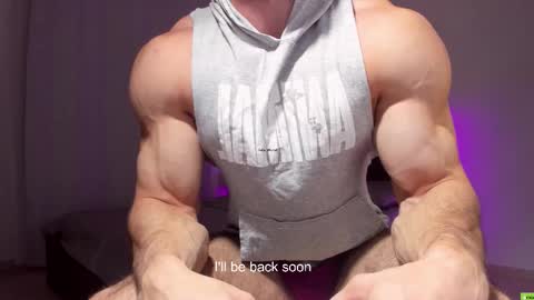 Snapshot of adam_muscle_ chatting on September 26, 5:26 am Adam online show from September 26, 5:26 am
