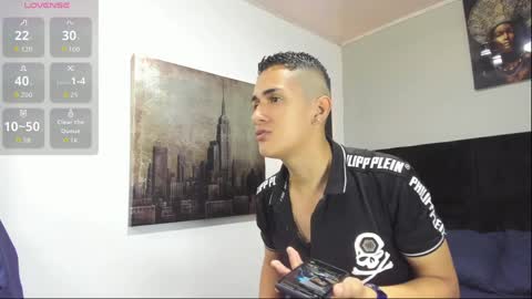 adam_walker_1 online show from April 5, 5:21 pm