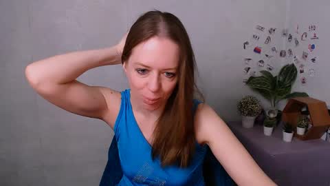 adamais_ online show from April 2, 4:53 am