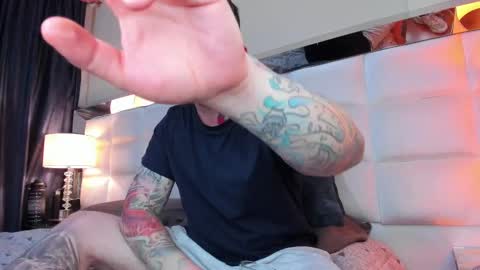 Snapshot of adamtatts chatting on September 27, 5:05 am Adam online show from September 27, 5:05 am