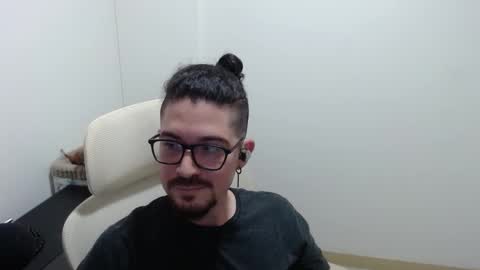 Adam online show from February 9, 7:05 pm