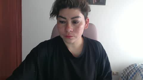 Snapshot of adan_romanoff chatting on September 11, 4:41 pm adan_romanoff online show from September 11, 4:41 pm