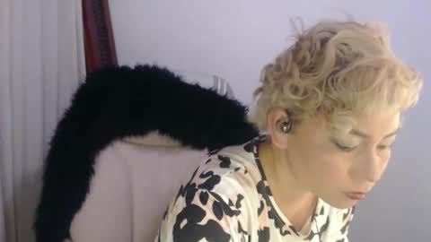 adan_romanoff online show from February 4, 7:23 am