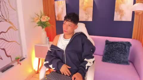 Adan  online show from June 19, 12:33 pm