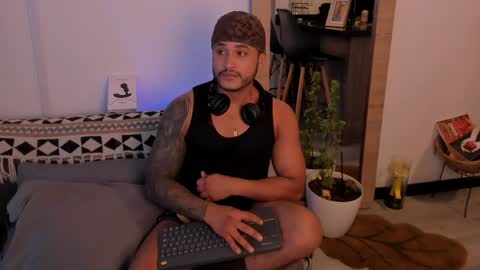 ADAN VEGA online show from June 7, 6:24 pm