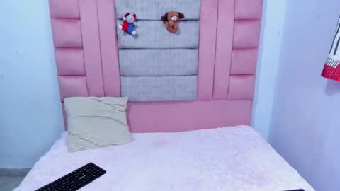 adaraandmichael online show from January 19, 5:39 am