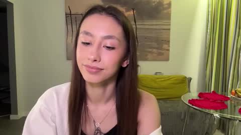 Stella online show from March 3, 8:16 pm