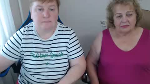 Snapshot of adelandsofia chatting on October 1, 1:54 pm AdelAndSofia online show from October 1, 1:54 pm