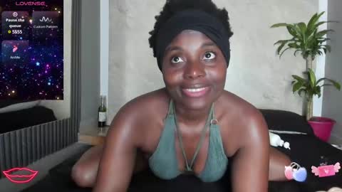 Snapshot of adele_89 chatting on February 19, 8:41 pm Adele online show from February 19, 8:41 pm