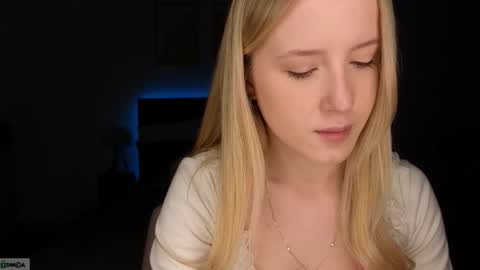 Adele online show from February 7, 10:02 pm