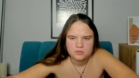 adelecruzz online show from December 3, 2:29 pm