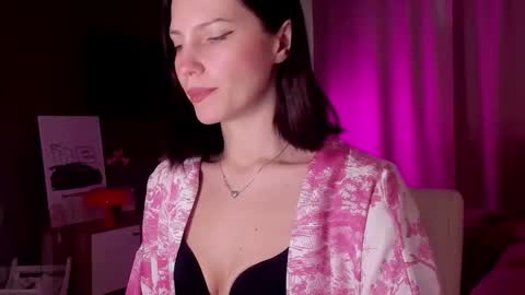 Adele Shine online show from December 15, 5:03 am