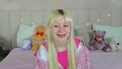 adelesilvy online show from June 5, 1:56 am