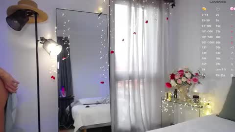 Snapshot of adelina_shine chatting on September 27, 5:00 pm Im Adelina . See you.... online show from September 27, 5:00 pm