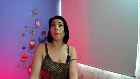 Adelle online show from December 27, 2:33 pm